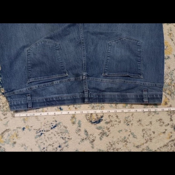 Catherines Womens‎ Capri Jeans High Rise Stretch Denim Dark Wash Plus Size 26W - Picture 3 of 7